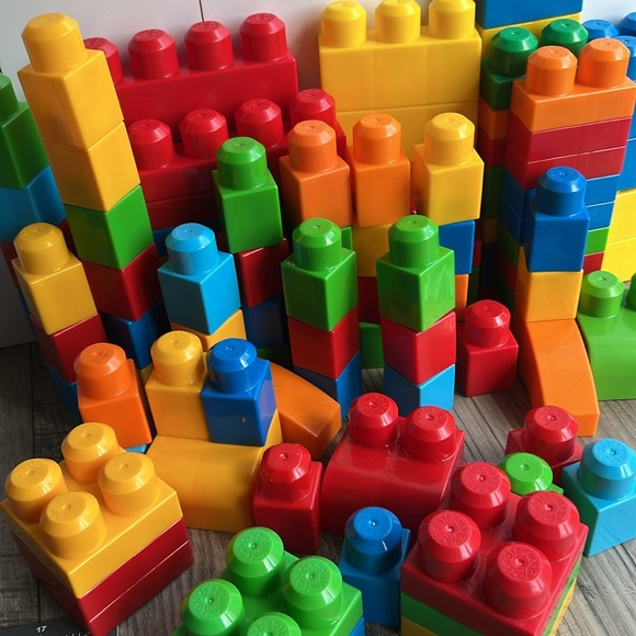 110+ Mega Bloks Brick Building Stem Toy - Picture 3 of 11